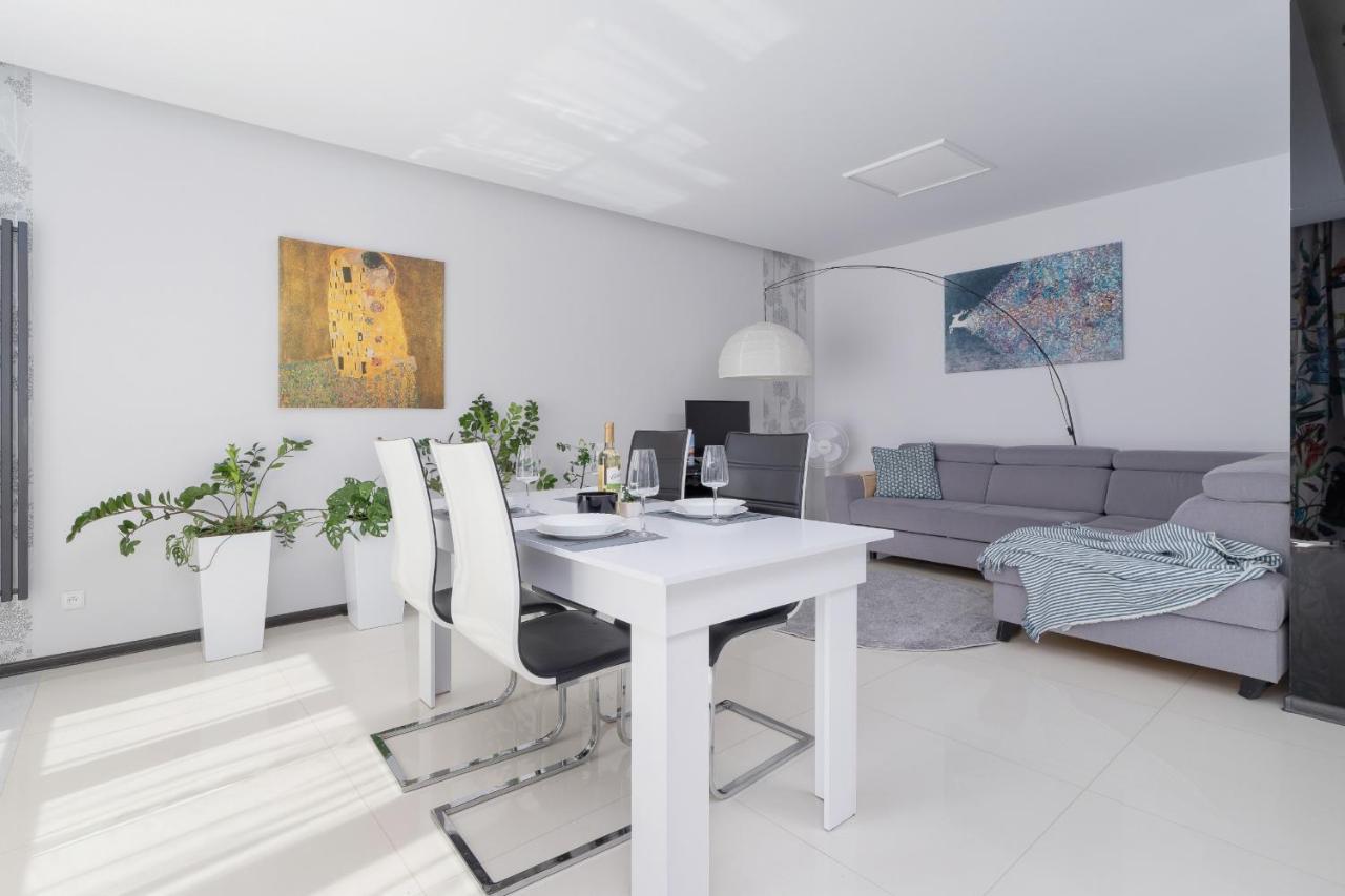 Wonderful Garden By Renters Apartament *
